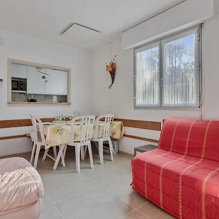 Apartment Estivales 2 *