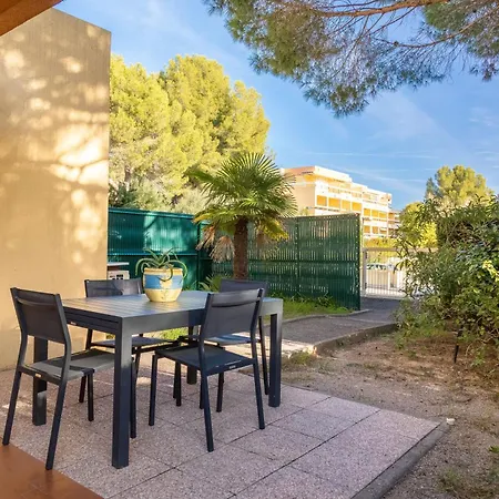 Apartment Estivales 2 *